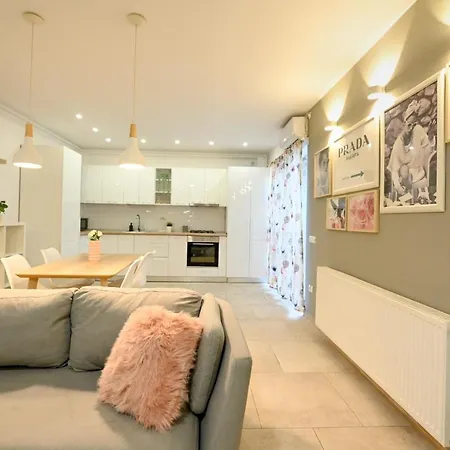 Splendid 2br With Breathtaking Views Of Casa Poporului Apartment Bucharest