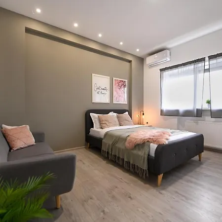 Splendid 2br With Breathtaking Views Of Casa Poporului Apartment *