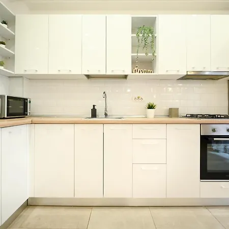 Splendid 2br With Breathtaking Views Of Casa Poporului Bucharest