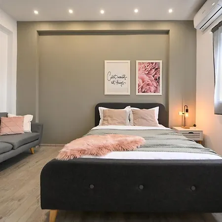 Splendid 2br With Breathtaking Views Of Casa Poporului Bucharest