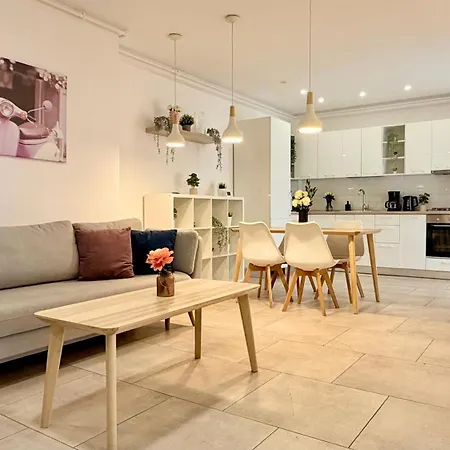 דירה Splendid 2br With Breathtaking Views Of Casa Poporului בוקרשט