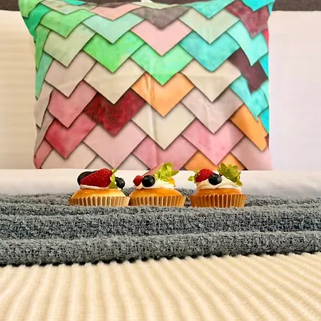 Splendid 2br With Breathtaking Views Of Casa Poporului דירה בוקרשט