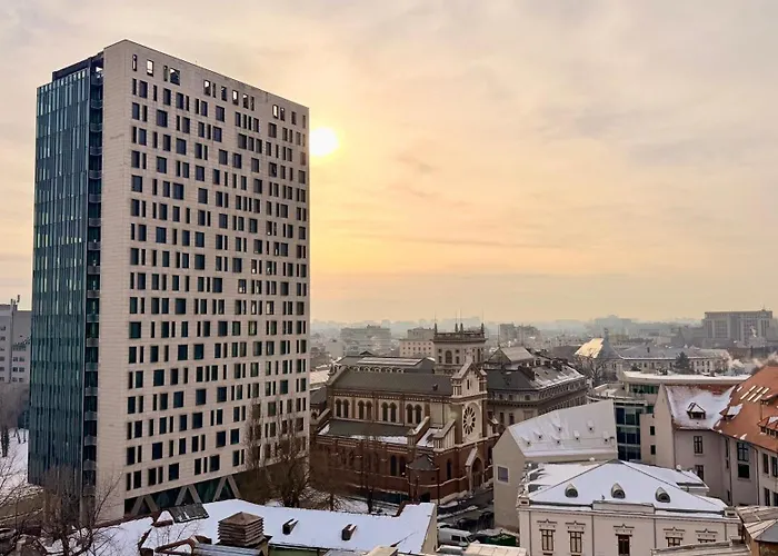 Splendid 2br With Breathtaking Views Of Casa Poporului アパート ブカレスト