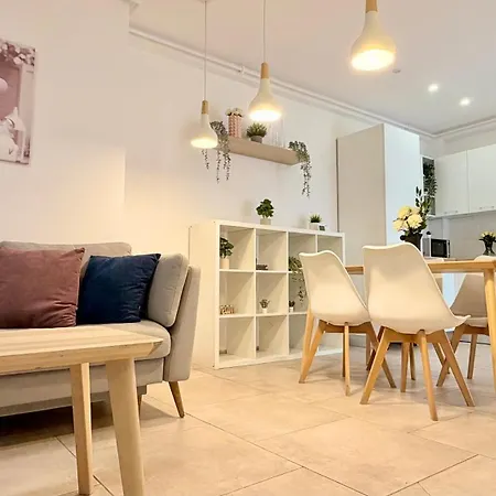 Апартаменти Splendid 2br With Breathtaking Views Of Casa Poporului