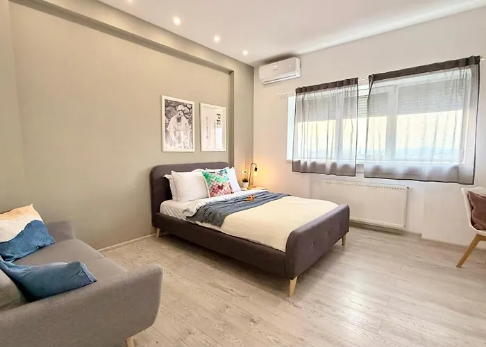 Апартаменти Splendid 2br With Breathtaking Views Of Casa Poporului *